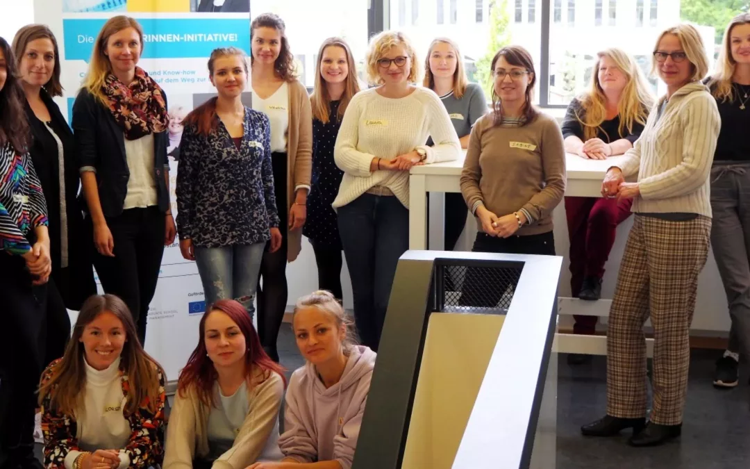 Bis 04.09. bewerben für die neue Klasse der Gründerinnen-Initiative von SMILE und HHL!